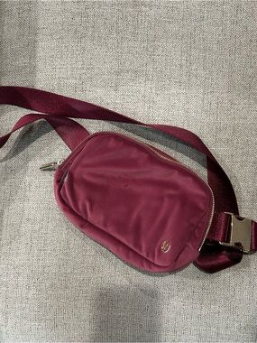 Lululemon maroon belt bag